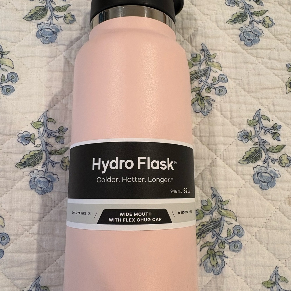 Hydro Flask Wide Chug Cap Trillium Pink 32 oz NIB Dents x2